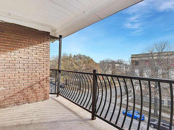 2nd image of 1114 E Armour Blvd #3E