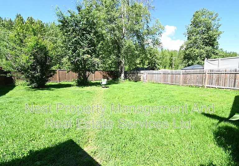 8077 Rochester Cres #A — Photo 16