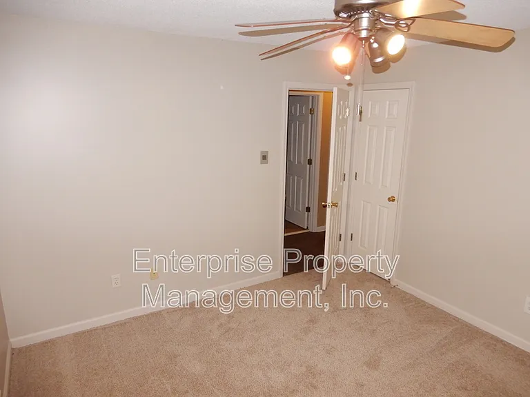 4525 Hickory Creek Dr — Photo 22