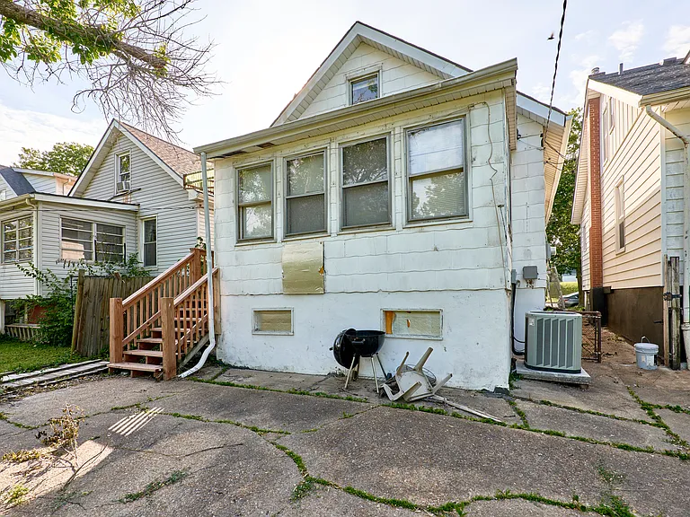 4673 Dewey Ave — Photo 15
