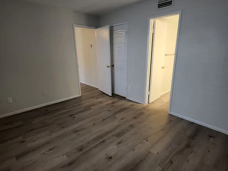 Modern Quarters Apartments — Photo 11