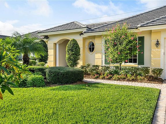 2nd image of 5953 Brae Burn Cir