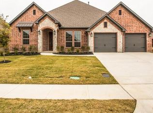 716 La Paloma Rd, Sanger, TX 76266