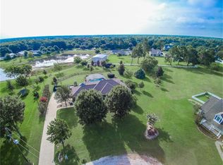 428 Lakeview Cir, Sealy, TX 77474