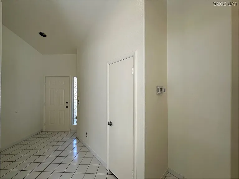7872 Mount Whitney Cir — Photo 4