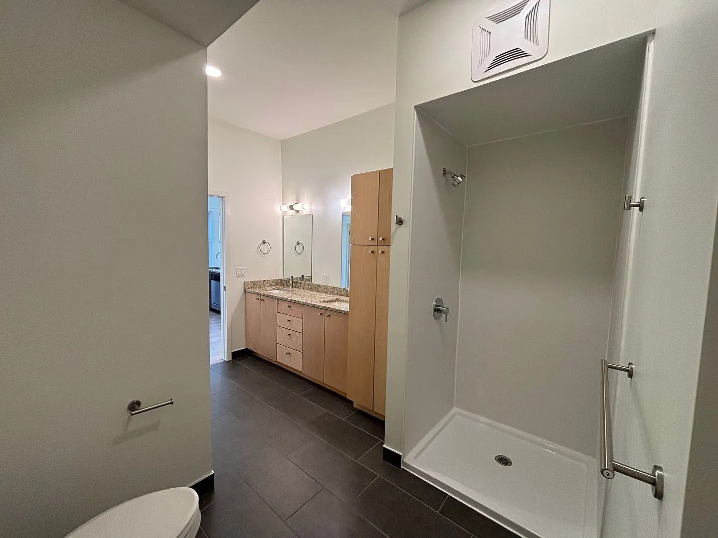 The Baldwin Apts. — Photo 3