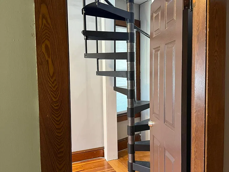 22 Clark St — Photo 9