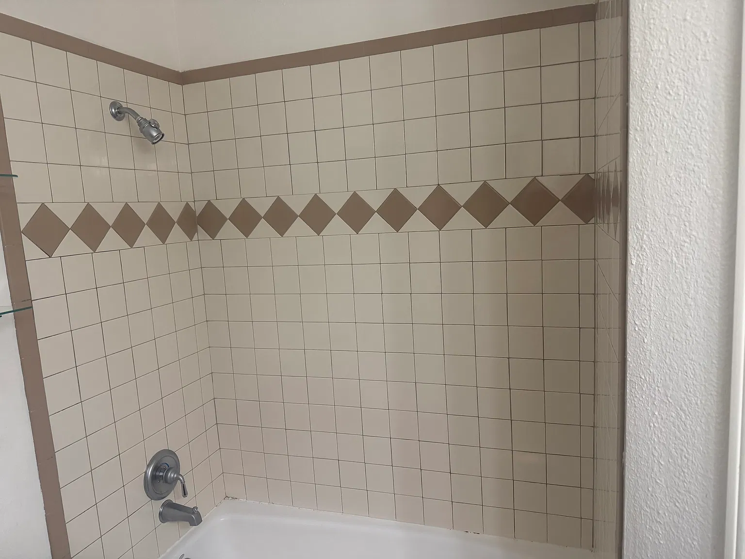 2 bed, 1.5 bath, 1500 sqft, $2,400 — Photo 1