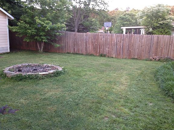 fire pit and yard space