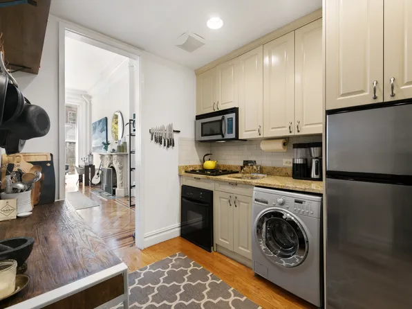 27 West 9th Street image 7 of 11