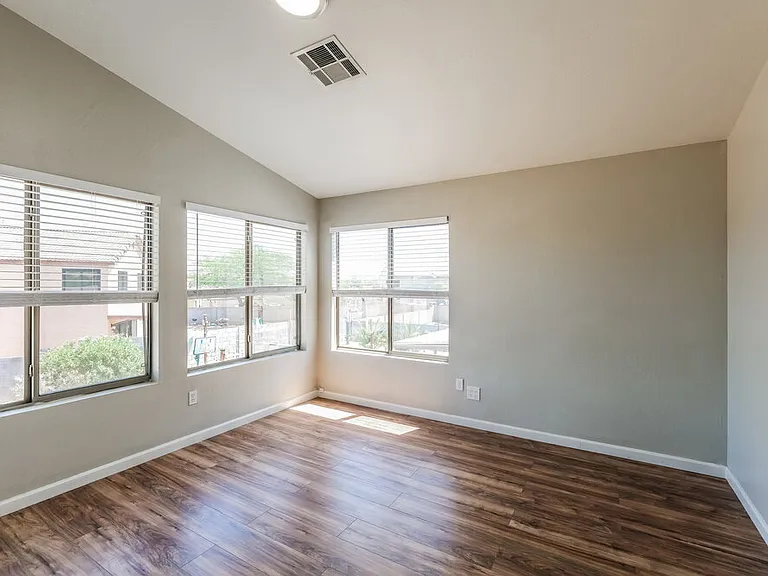 10438 W Georgia Ave — Photo 14