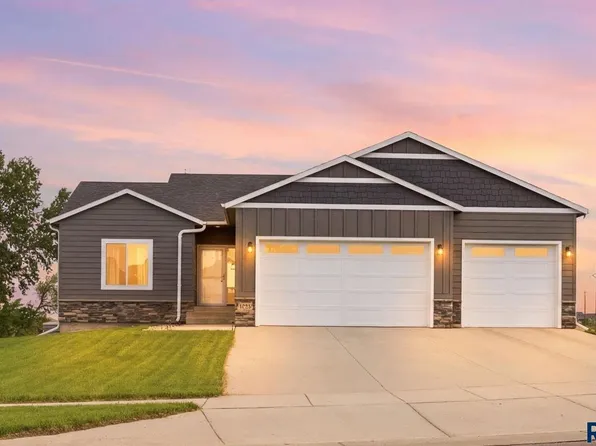 7805 E Marana St, Sioux Falls, SD 57110