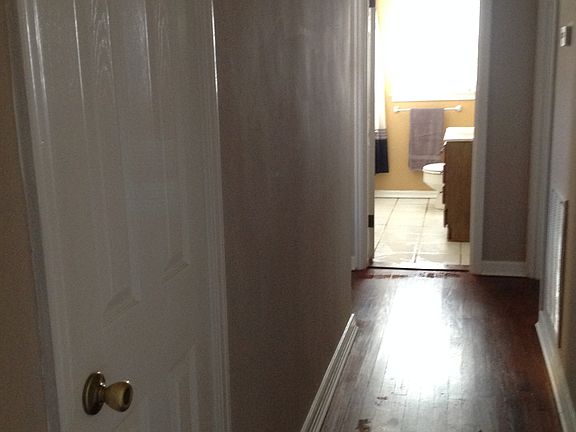 5th image of 766 Westwood Ave