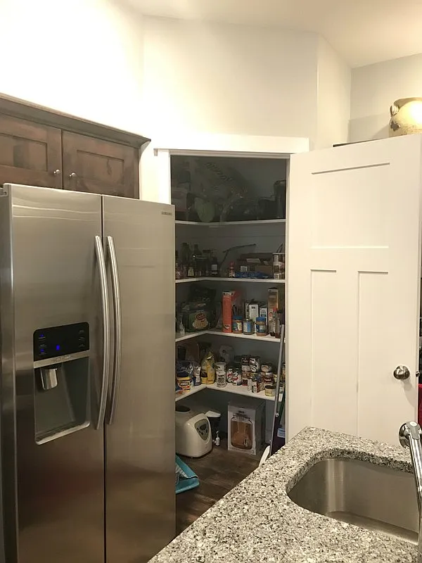 Avail Now! Furnished Bedroom - Female Only — Photo 4
