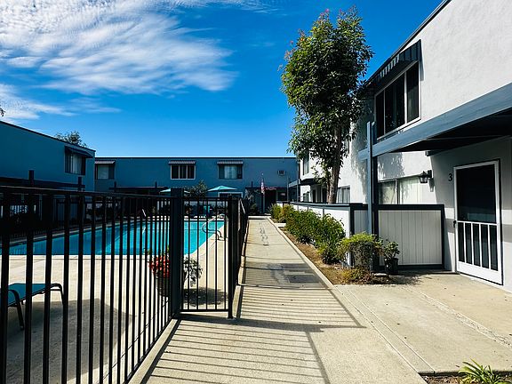 3rd image of 1965 Pomona Ave #6
