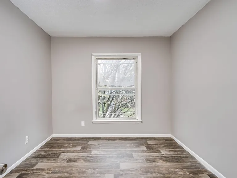 1025 State St — Photo 13