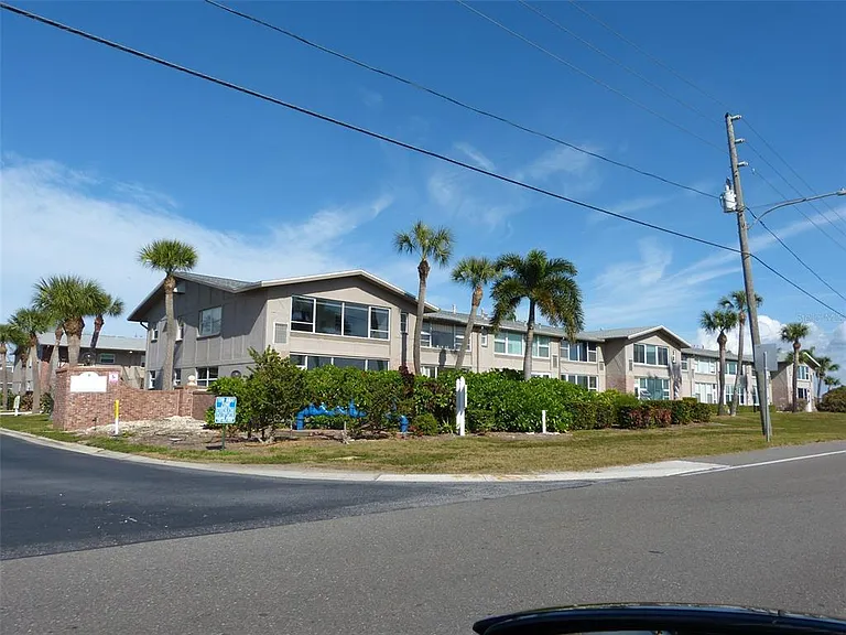 2 Causeway Blvd #206 — Photo 1