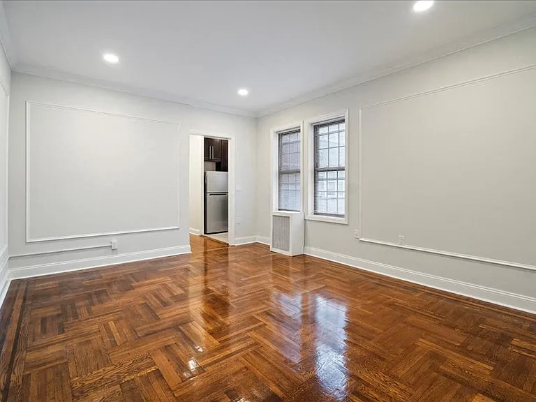 85 Van Reypen St. Apartments — Photo 6