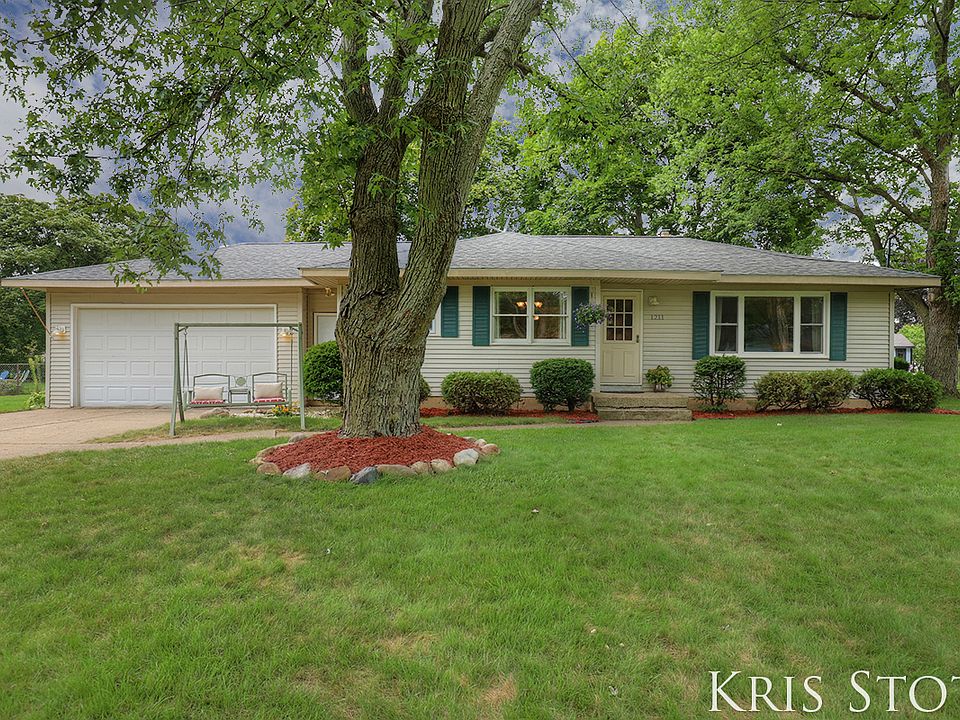 1st image of 1211 Beechwood Dr