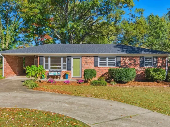 905 Brushy Creek Rd, Taylors, SC 29687