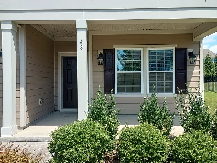 48 Hatfield Way — Photo 4