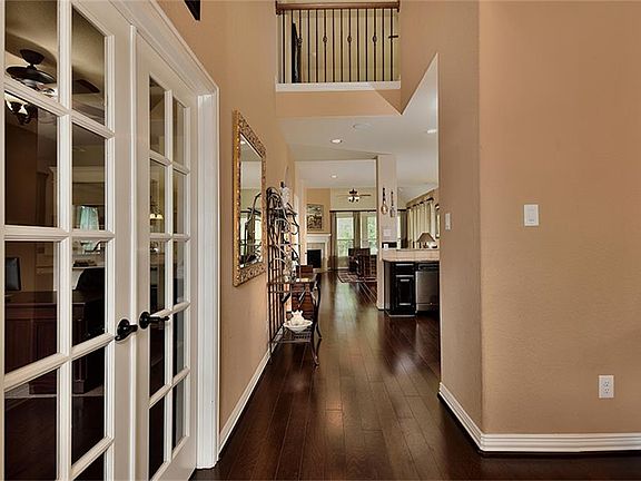 5th image of 43 Golden Orchard Pl