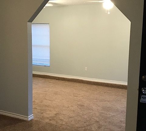 4th image of 2025 Pyramid Dr