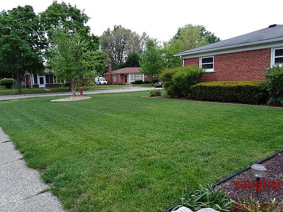 2nd image of 35645 Parkdale St