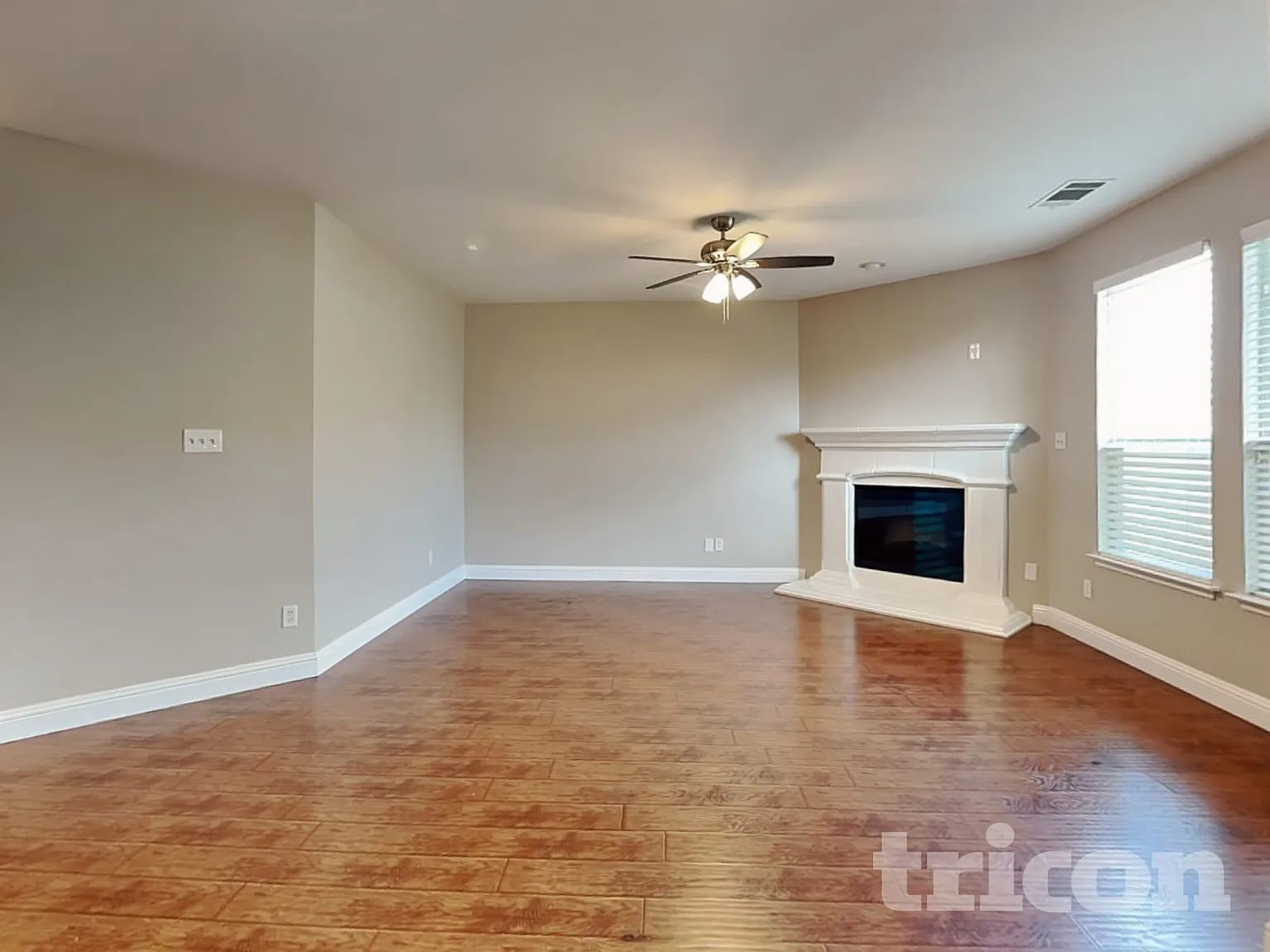 1132 Beaverwood Crowley TX — Photo 2