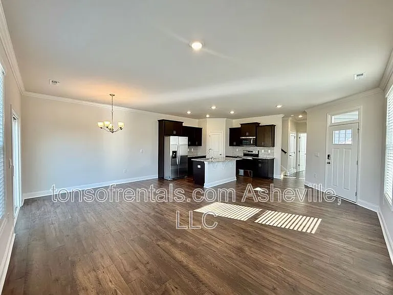 216 Valley Breeze Rd — Photo 9