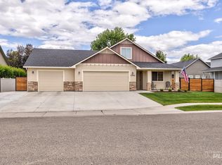 1792 Walnut Ave, Fruitland, ID 83619