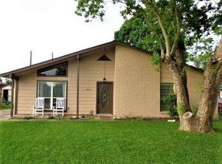 1433 Northview Dr, Angleton, TX 77515