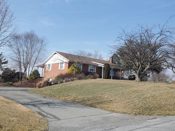 68 Swissdale Rd, Bernville, PA 19506