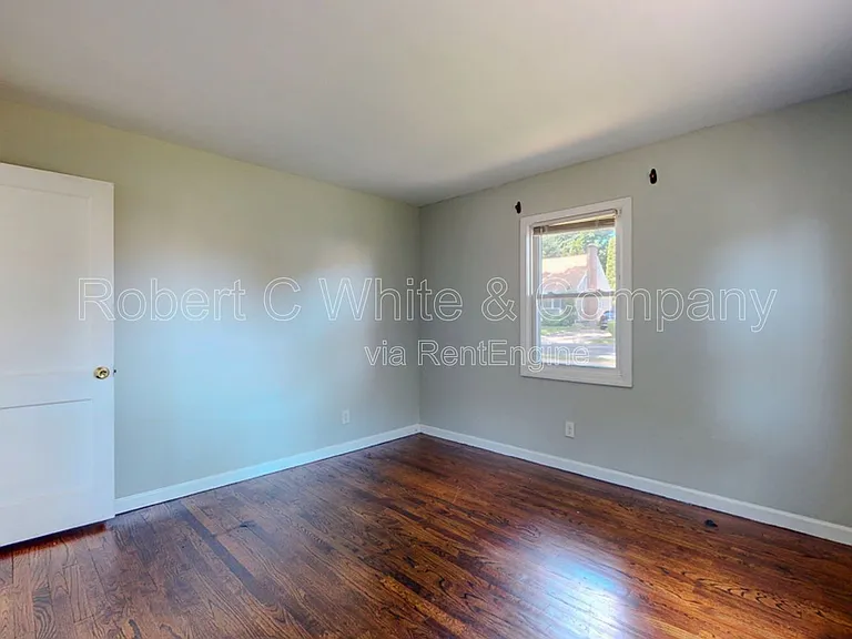 677 Garfield Ave — Photo 20