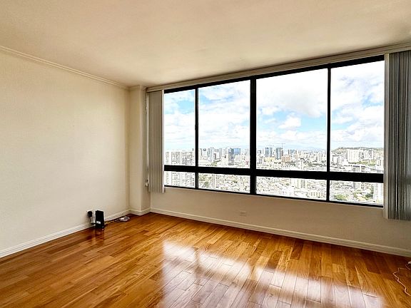3rd image of 2499 Kapiolani Blvd APT 3902