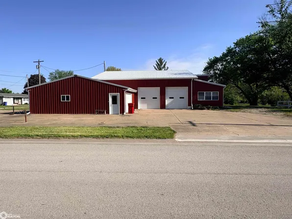 1305 Benton Ave E, Albia, IA 52531