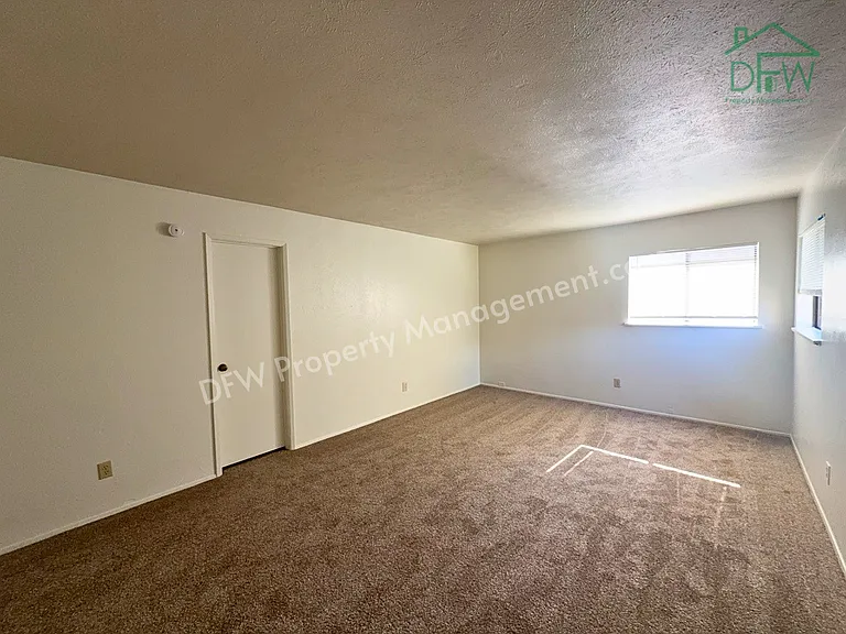 1336 Burmeister Rd — Photo 12