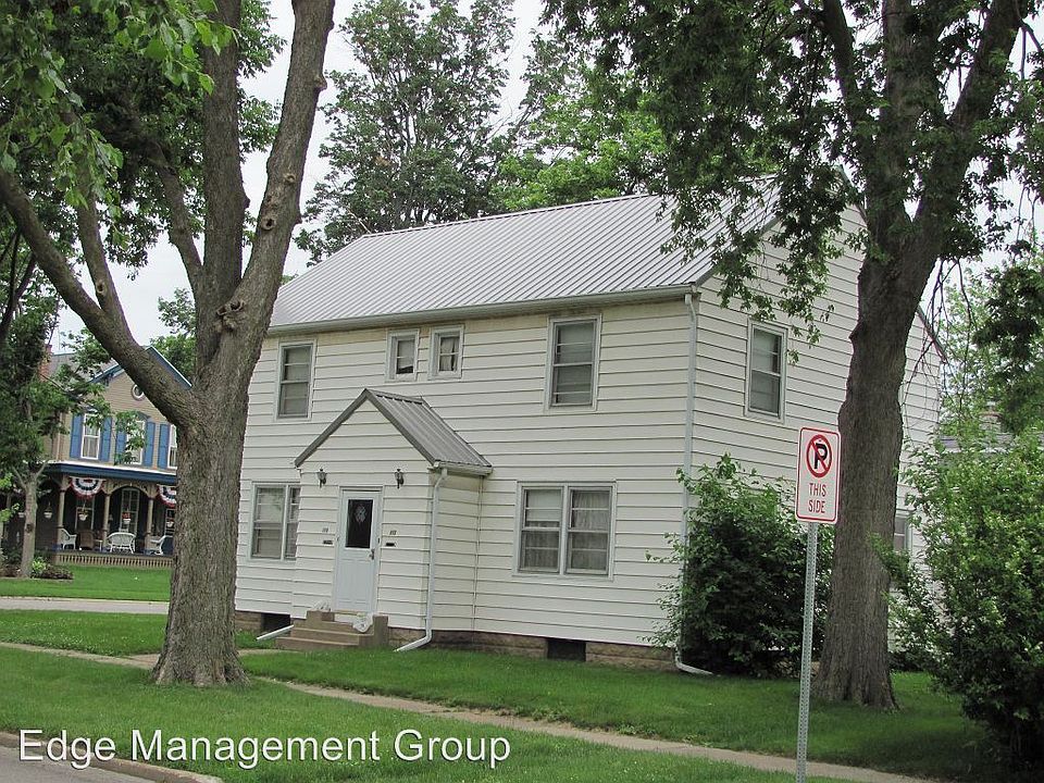 1st image of 617 W 5th St