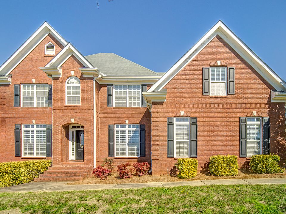 1st image of 2052 Evergreen Dr SE