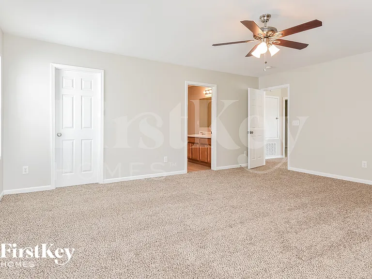 3902 Edgewood Terrace Dr — Photo 9
