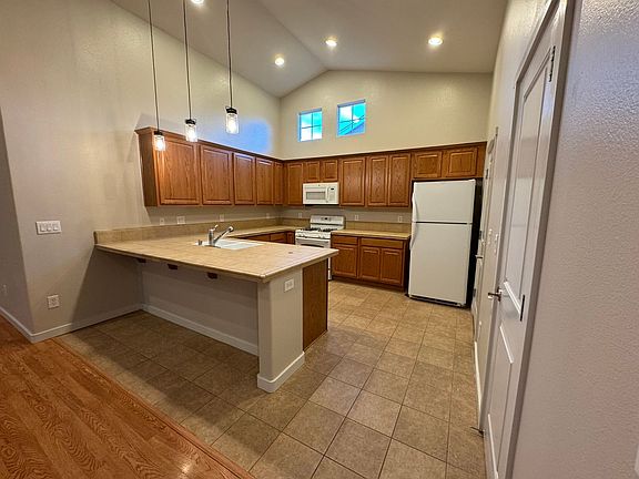 4th image of One Time 1167 Fairway Vista Ln