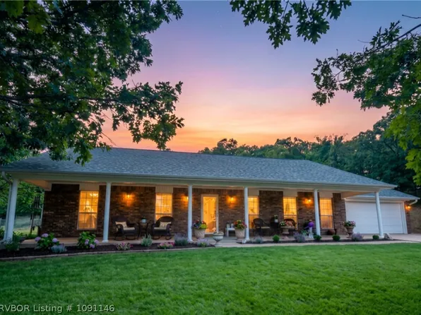 307 Mission Dr, Poteau, OK 74953
