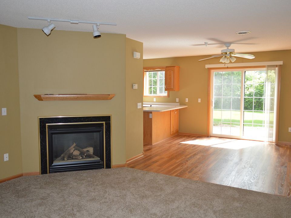 Living Room / Dining Room