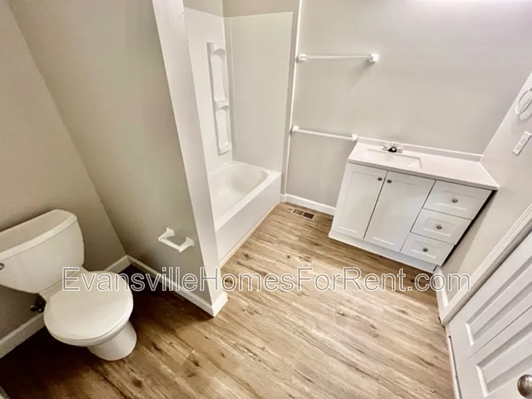 2812 B St — Photo 7