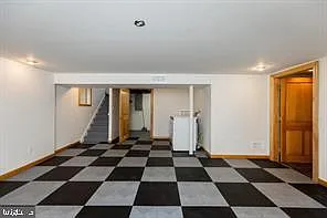 2424 E Parris Dr — Photo 16