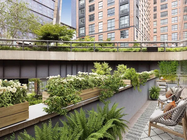 515 W 29th St APT 2N, New York, NY 10001