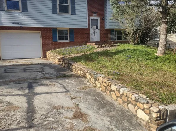 1710 Clinton Ave SE, Roanoke, VA 24013