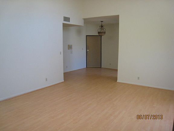 3rd image of 14562 Dickens Street # Second Floor