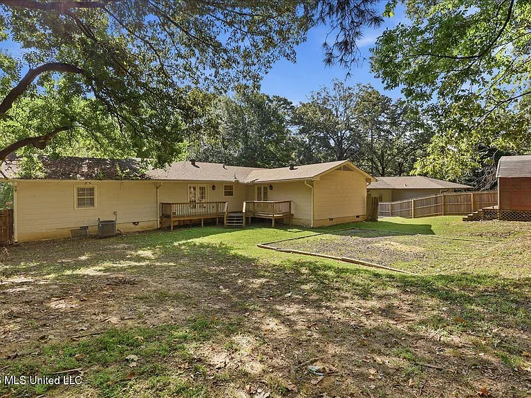 117 McCree Dr — Photo 40