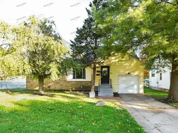 4843 Anderson Rd, Lyndhurst, OH 44124